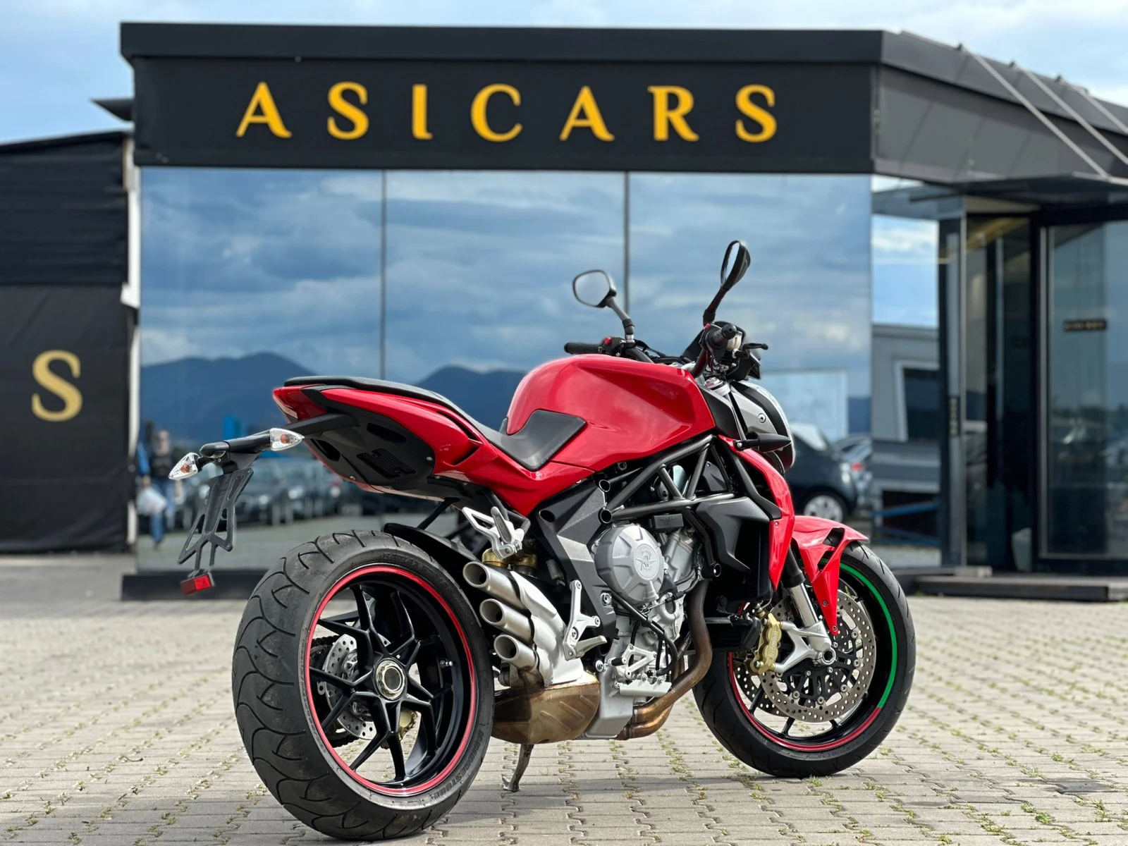 MV Agusta Brutale 2015