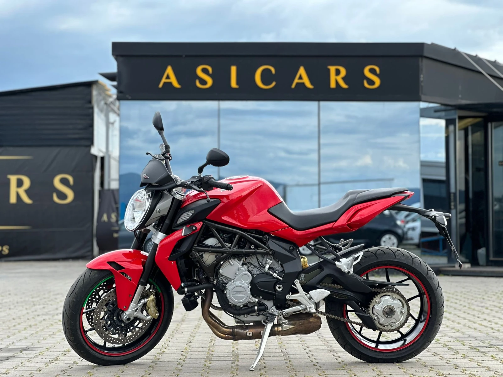 MV Agusta Brutale 2015