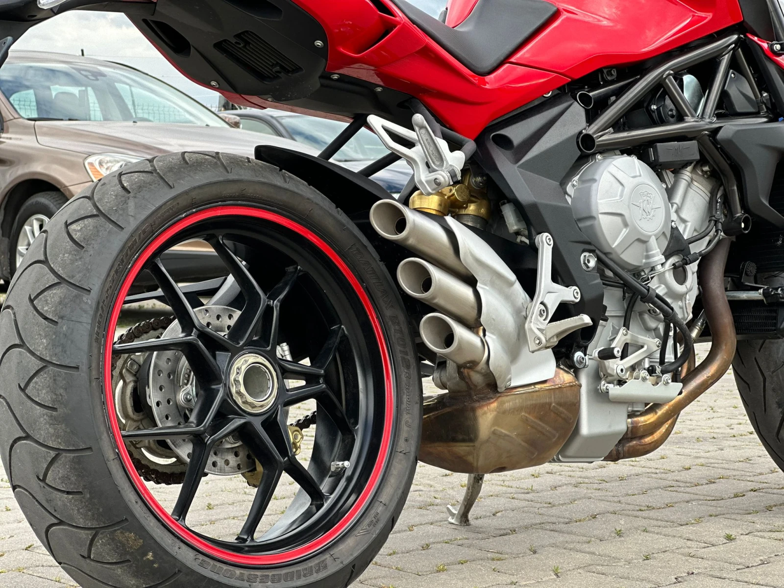 MV Agusta Brutale 2015