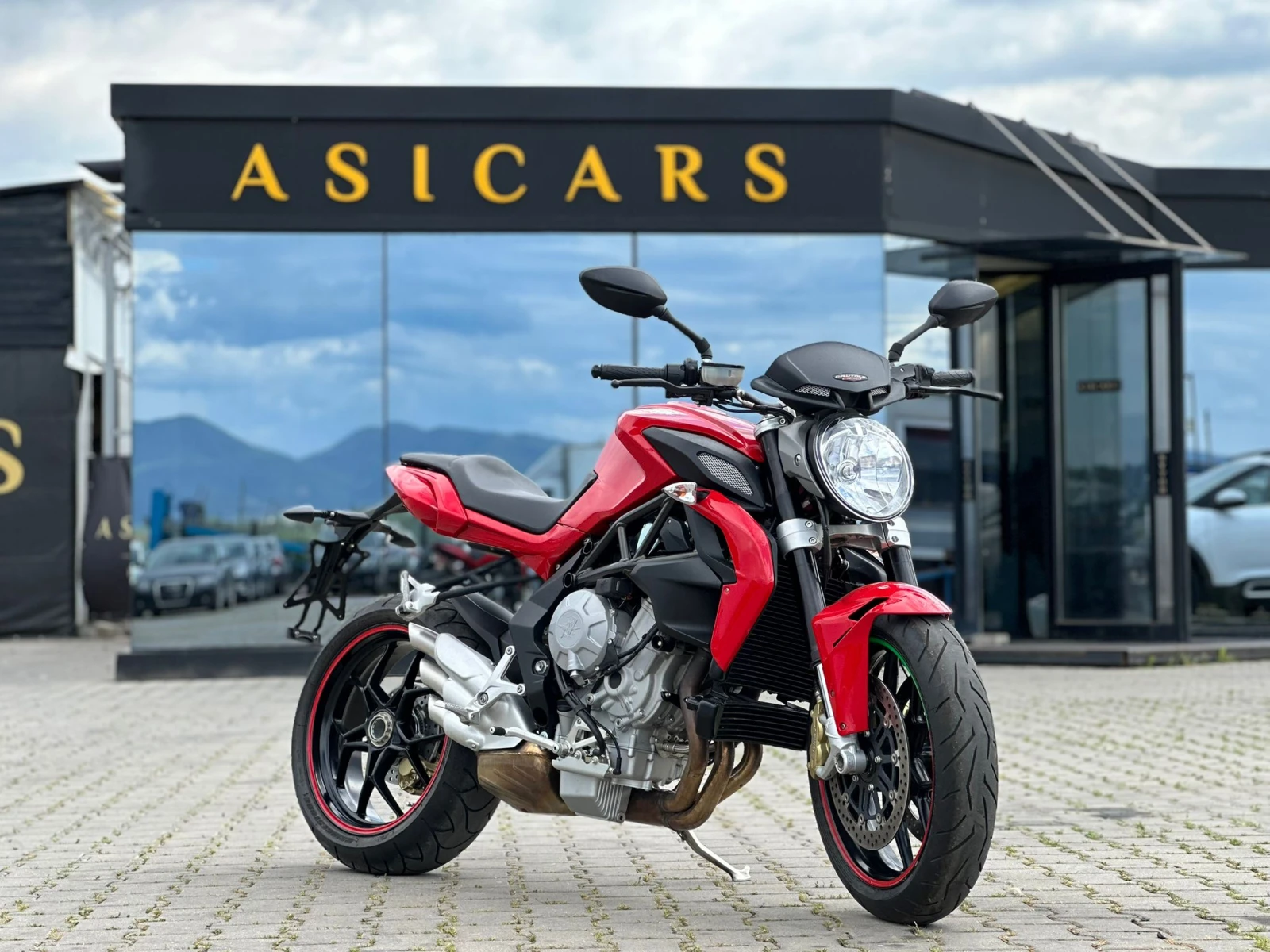 MV Agusta Brutale 2015
