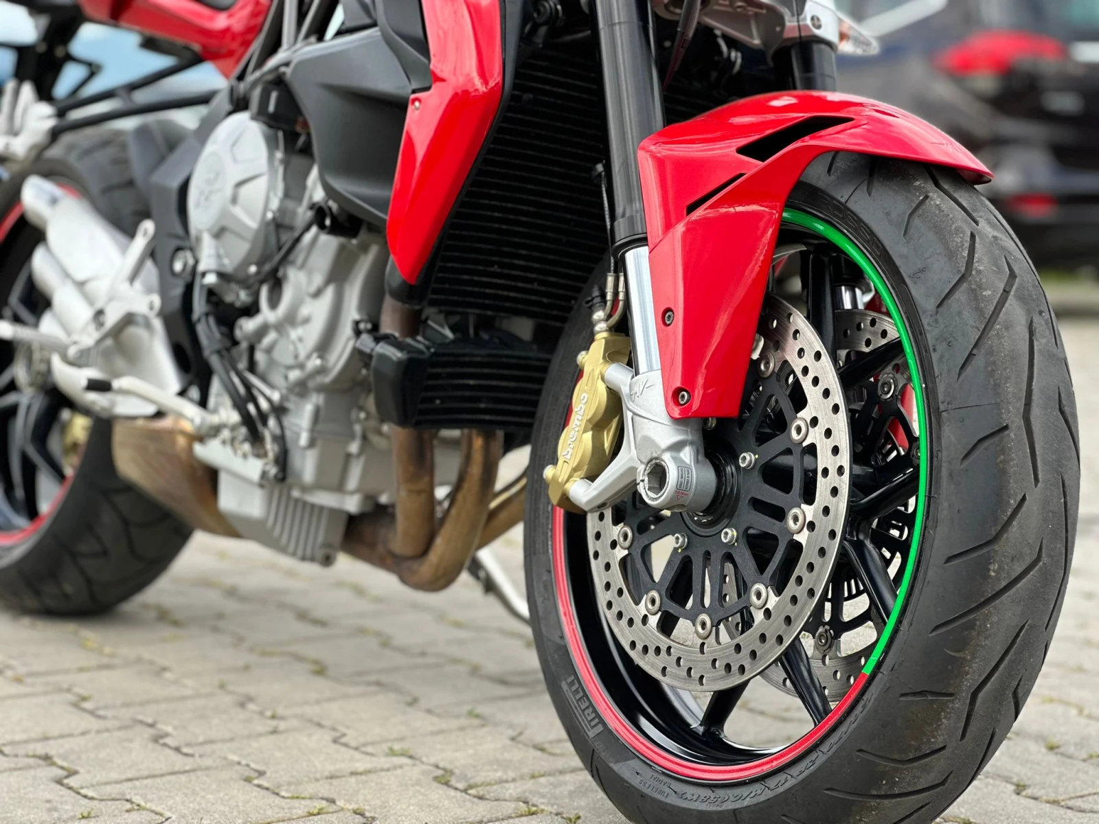 MV Agusta Brutale 2015